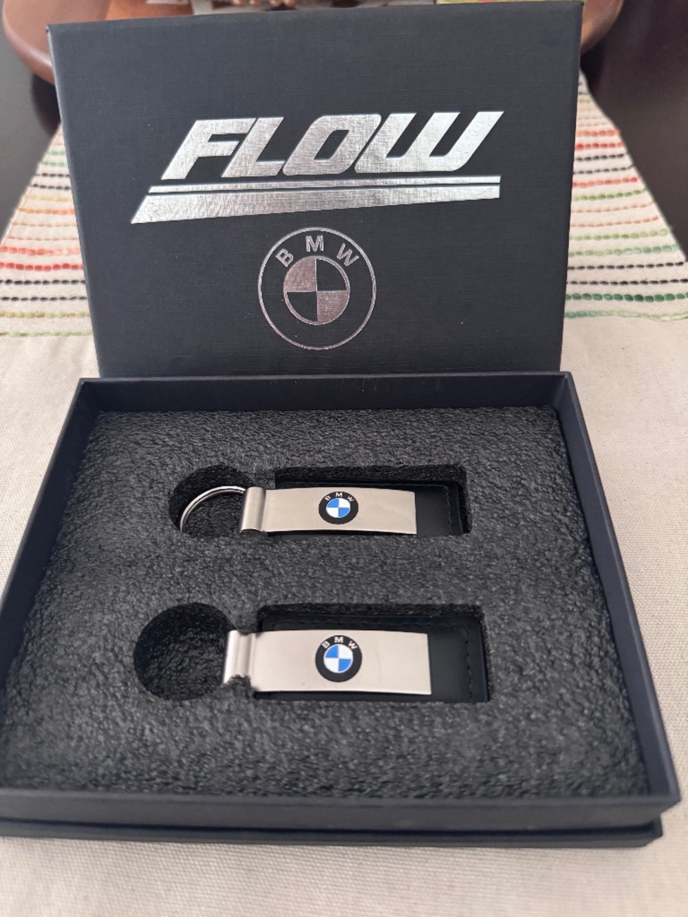 Flow BMW original key chains